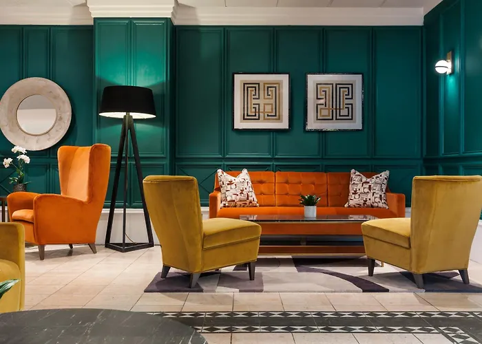 Best Hotels Near Leeds Train Station